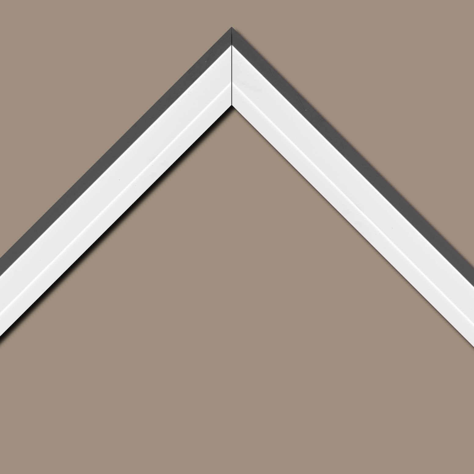 Baguette bois caisse américaine profil escalier largeur 4.4cm blanc mat filet gris  (spécialement conçu pour les châssis d'une épaisseur jusqu’à 2.5cm )