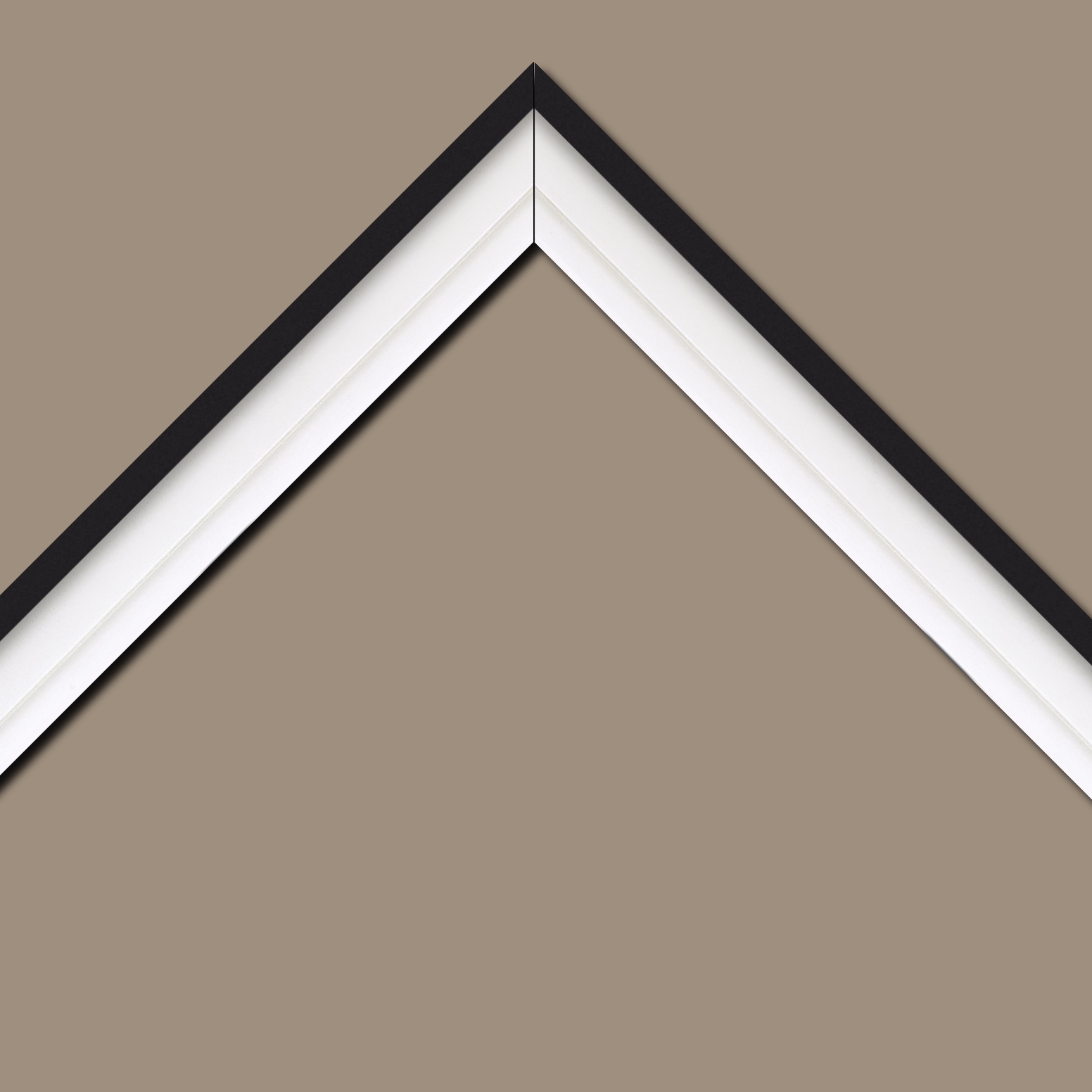 Baguette bois caisse américaine profil escalier largeur 4.4cm blanc mat filet noir (spécialement conçu pour les châssis d'une épaisseur jusqu’à 2.5cm )