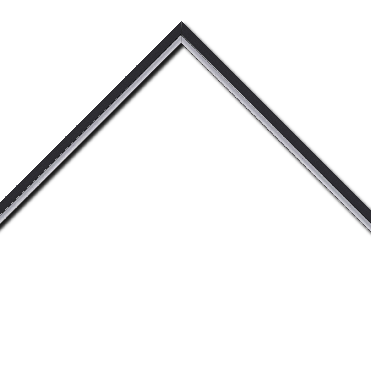 Baguette bois profil plat largeur 1.6cm couleur noir mat finition pore bouché filet argent mat en retrait de la face du cadre de 6mm assurant un effet très original