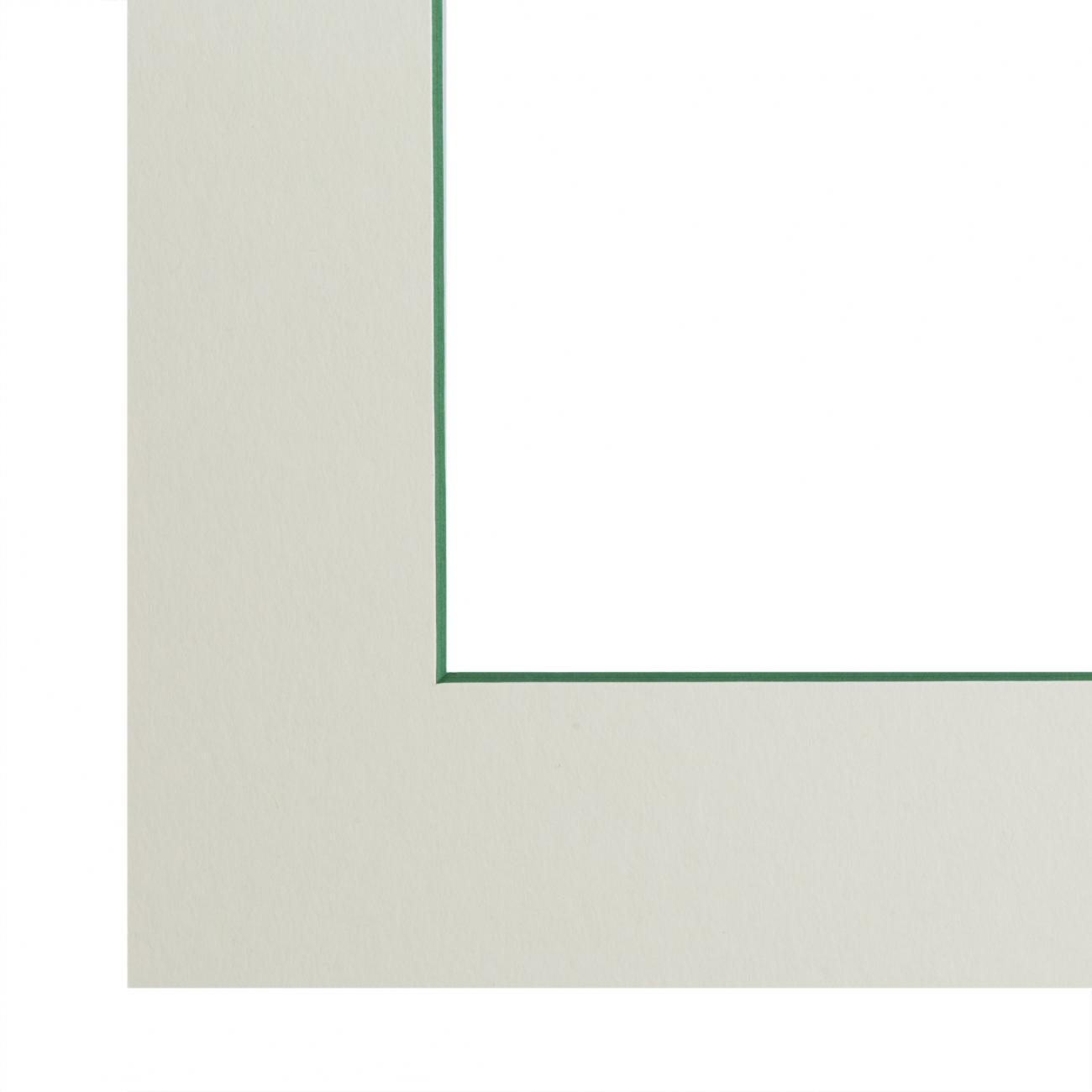 Passe passe-partout blanc naturel, âme de couleur pigmentée (vert tonique), qualité conservation (1,7mm d'épaisseur) - 30x30