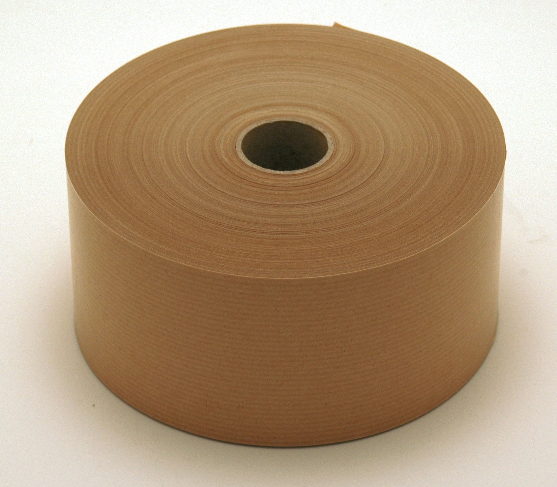  véritable papier kraft (60g) enduit de colle à humidifier. rouleau de 200 mètres largeur 6cm