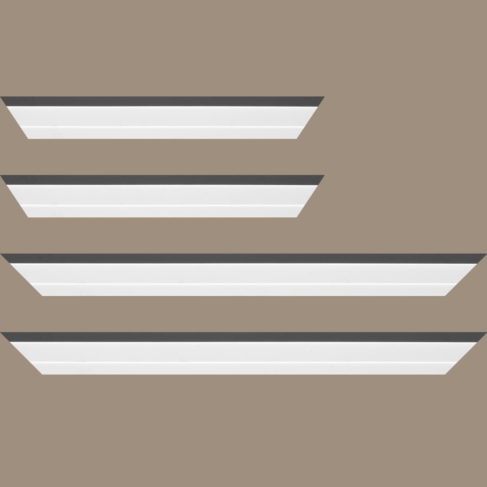 Baguette bois caisse américaine profil escalier largeur 4.4cm blanc mat filet gris  (spécialement conçu pour les châssis d'une épaisseur jusqu’à 2.5cm ) - 80x80