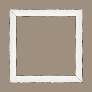 Cadre bois profil concave largeur 2.4cm couleur blanc satiné arêtes essuyés noircies de chaque coté - 40x50 Cadre bois profil concave largeur 2.4cm couleur blanc satiné arêtes essuyés noircies de chaque coté - 40x50