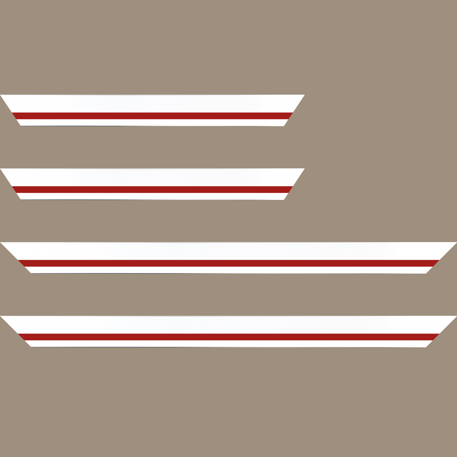 Baguette bois profil pente largeur 4.5cm de couleur blanc mat filet rouge